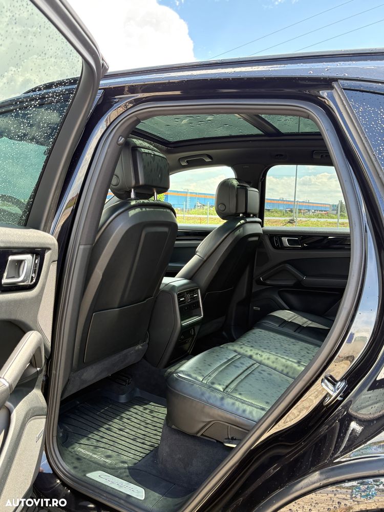 Porsche Cayenne - 12