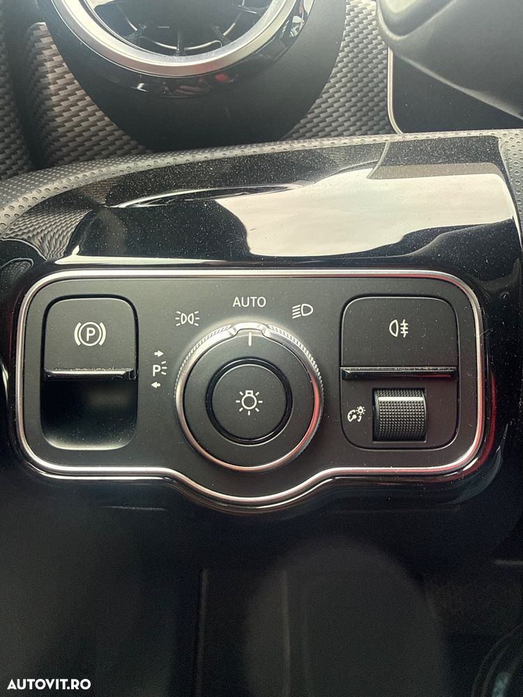 Mercedes-Benz A 180 d Sedan Aut. - 8