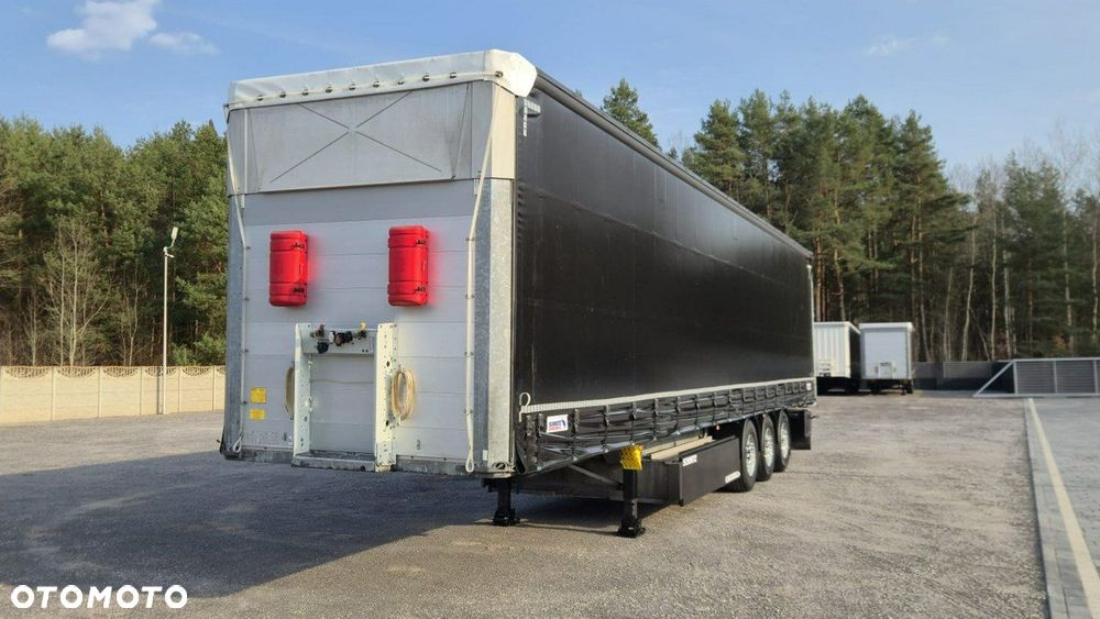 Schmitz Cargobull Firana Standard, Dach podnoszony, Oś podnoszona