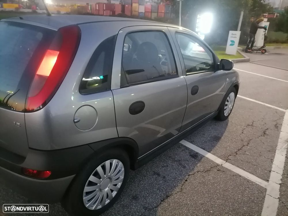 Opel Corsa 1.2 16V Confort - 5