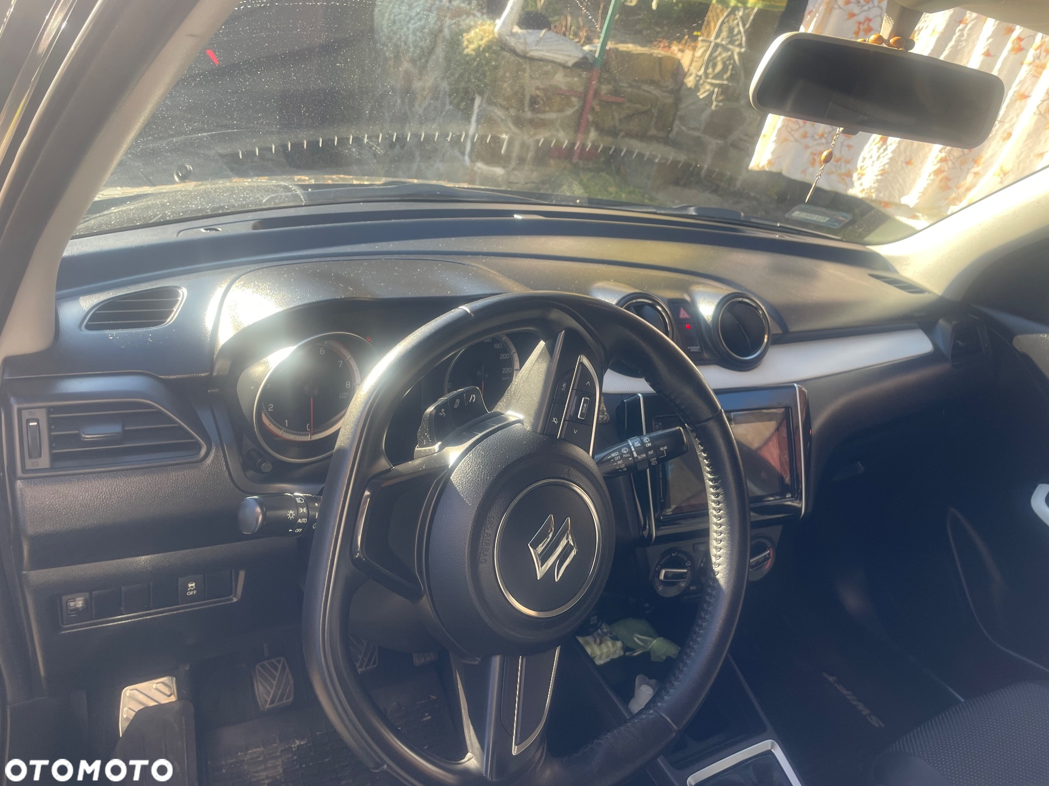 Suzuki Swift 1.0 T Premium Plus - 18