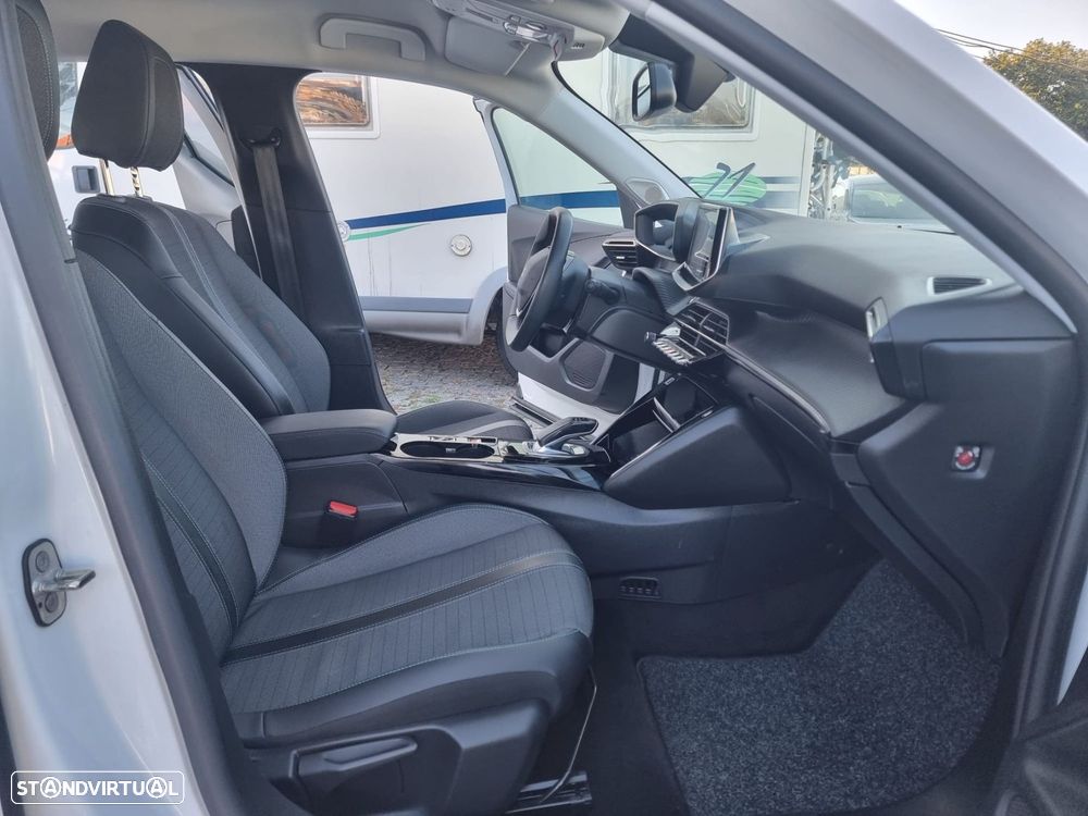Peugeot e-2008 50 kWh Allure Pack - 21
