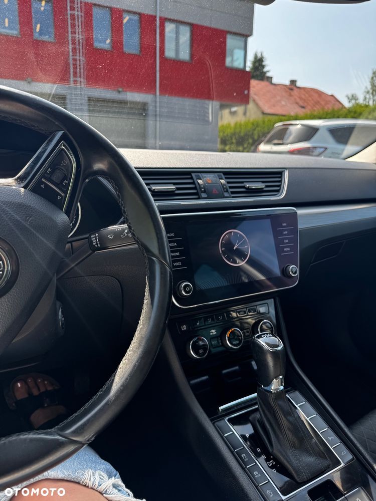 Skoda Superb 2.0 TDI SCR 4x4 Ambition DSG - 17