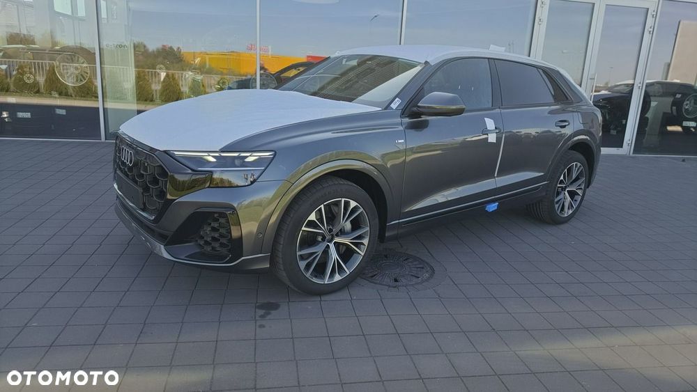 Audi Q8 - 2