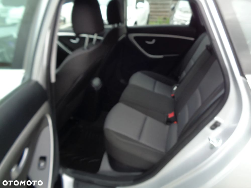 Hyundai i30 1.4 Comfort - 13