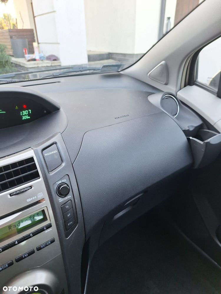 Toyota Yaris 1.4 D-4D Luna A/C - 12