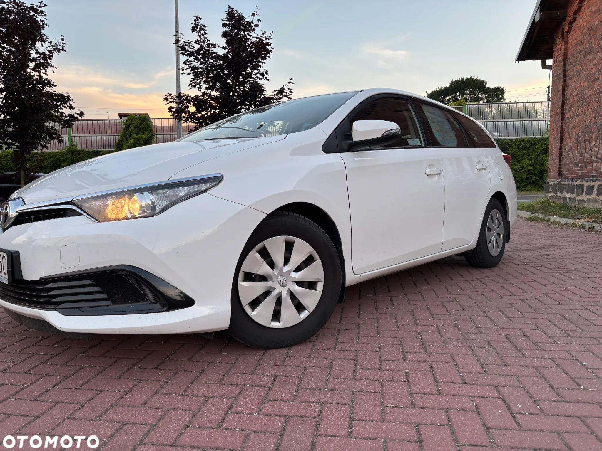 Toyota Auris 1.4 D-4D Active - 1