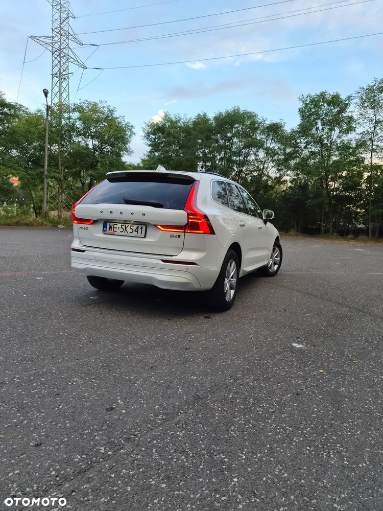 Volvo XC 60 B4 D AWD Momentum Pro - 5