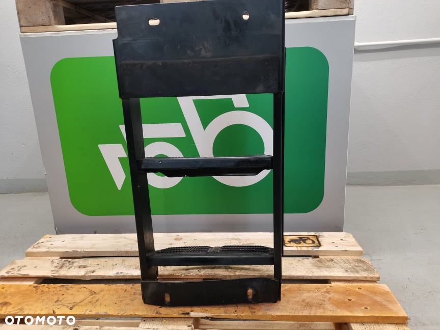 Stopnica Claas Axion 820 - 6