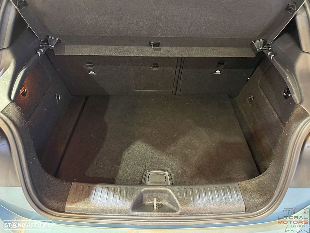 Mercedes-Benz A 180 Peak Edition - 10