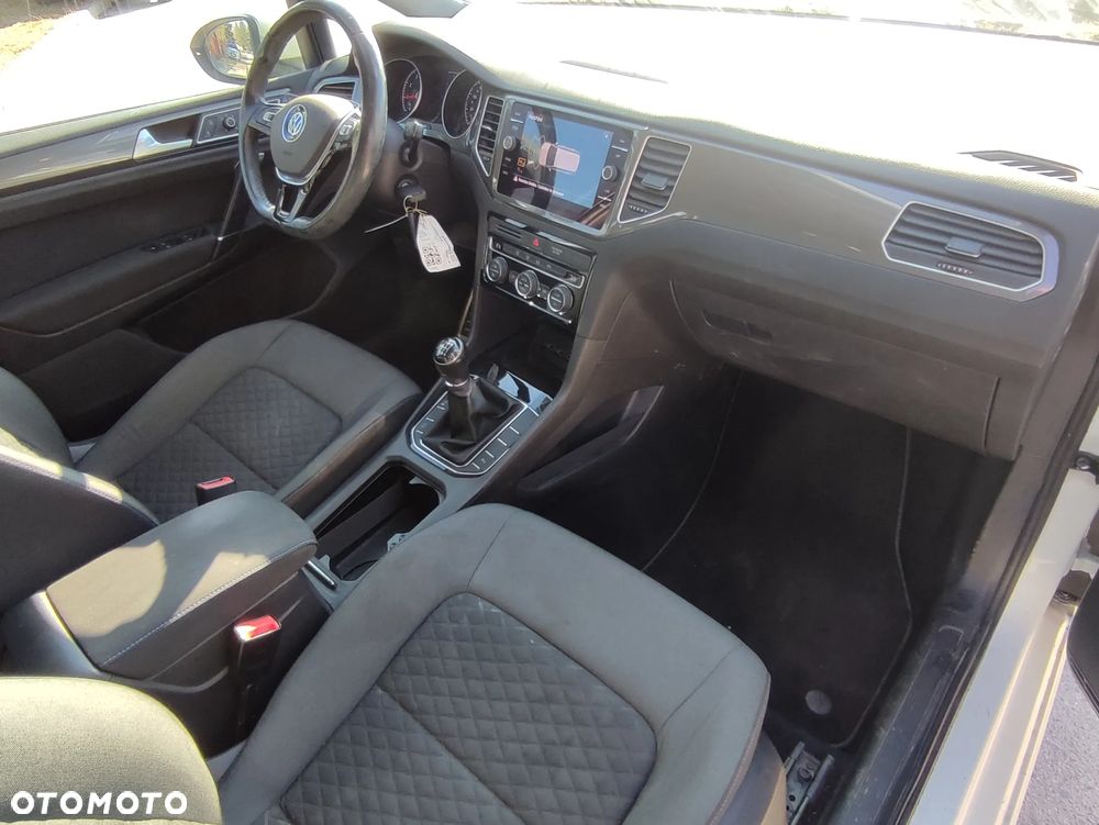 Volkswagen Golf 1.6 FSI Comfortline - 15