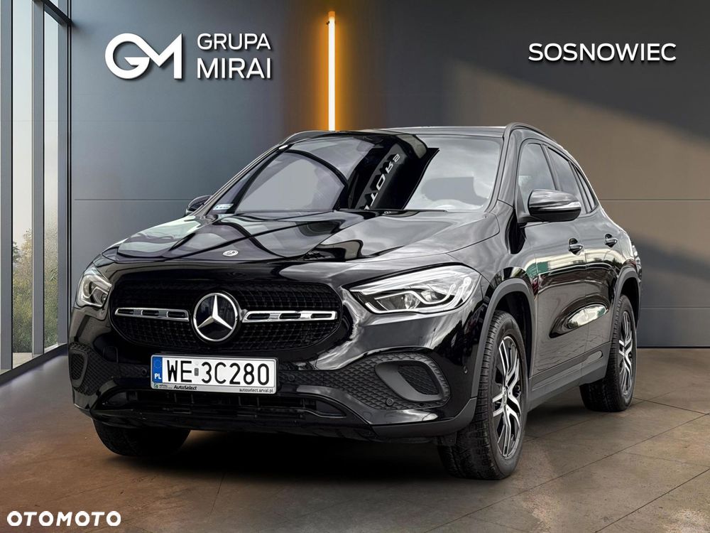 Mercedes-Benz GLA 200 - 1