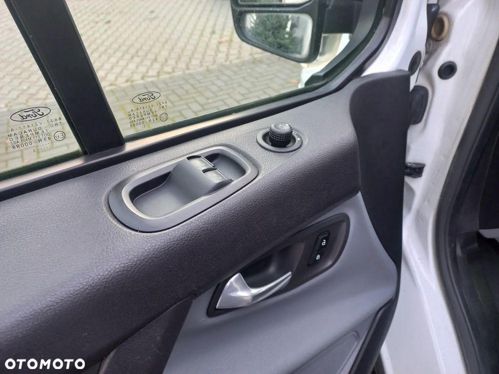 Ford Transit Custom - 13