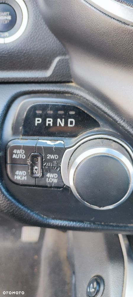 RAM 1500 5.7 Crew Cab Bighorn - 14