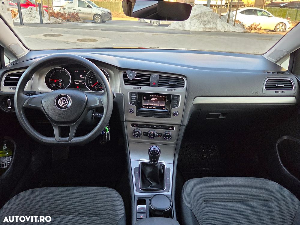 Volkswagen Golf - 12