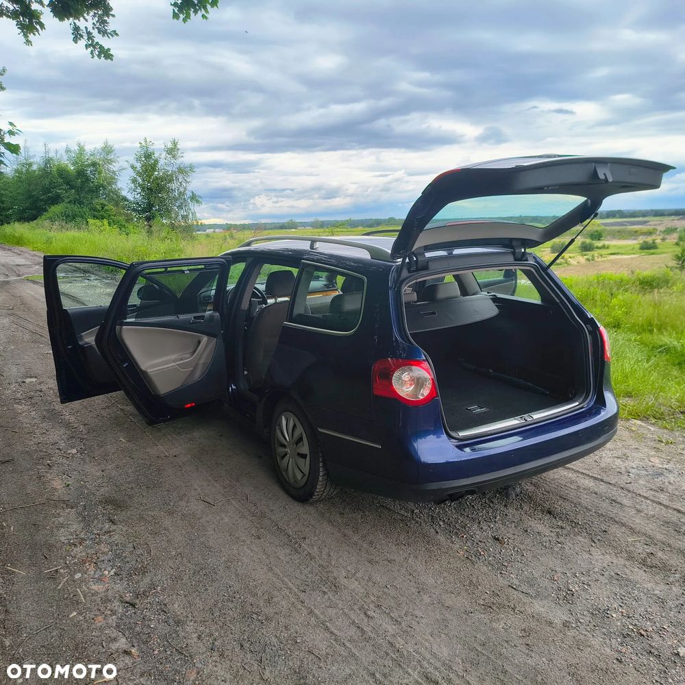 Volkswagen Passat 2.0 TDI Highline - 11