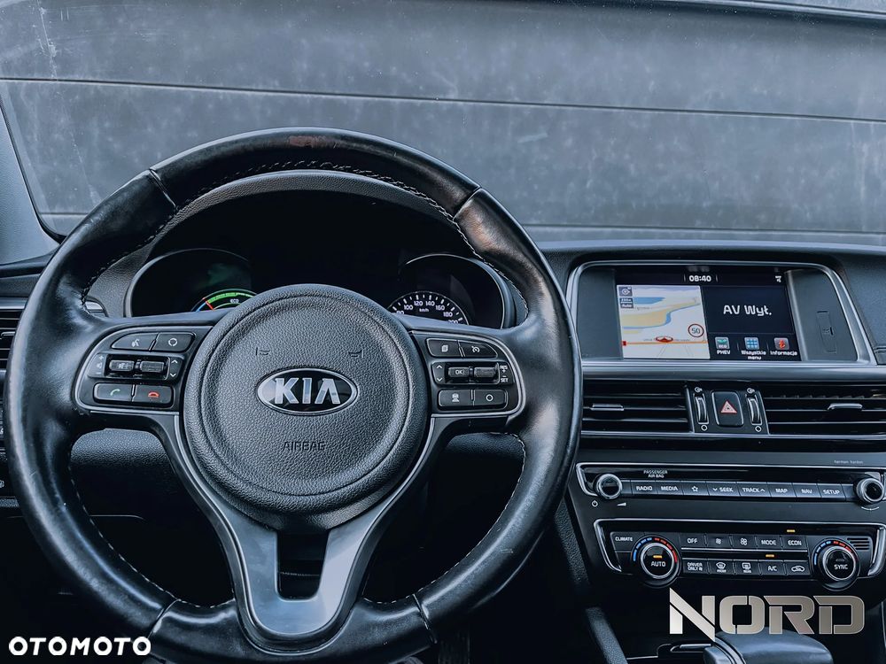Kia Optima Plug-in Hybrid - 12
