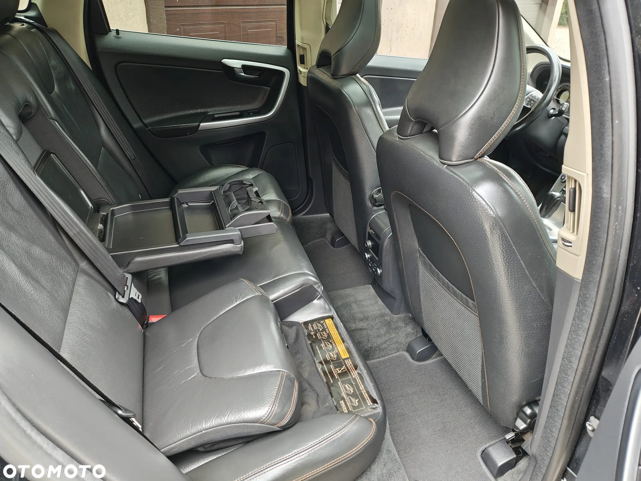 Volvo XC 60 D5 AWD Summum - 11