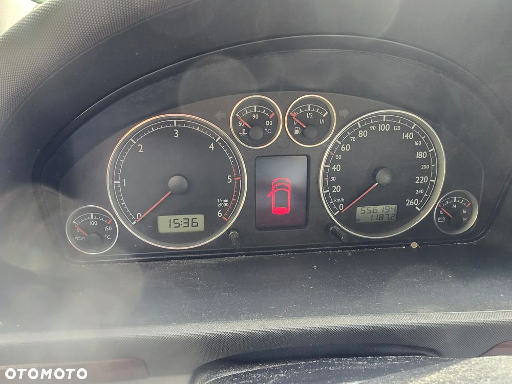 Volkswagen Sharan 1.9 TDI Highline - 8