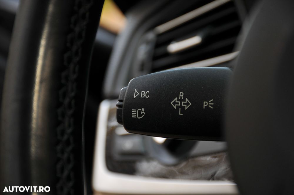 BMW Seria 5 525d xDrive - 25