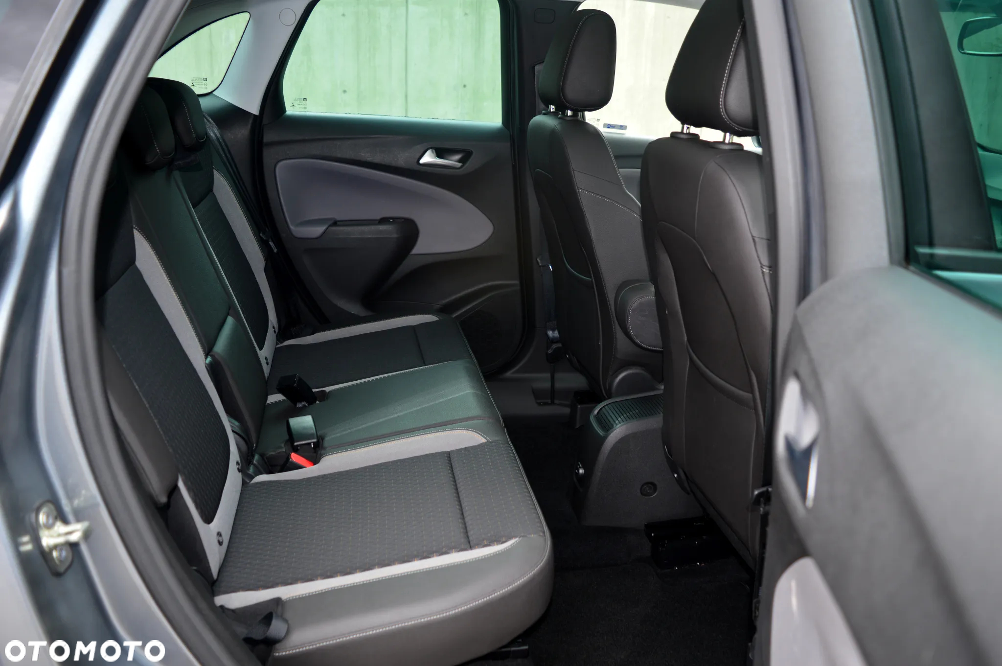 Opel Crossland X - 12