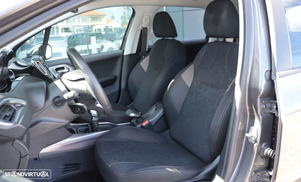 Peugeot 2008 1.2 PureTech Style - 14