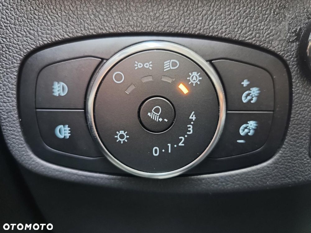 Ford Focus 1.5 EcoBlue SCR Connected - 21
