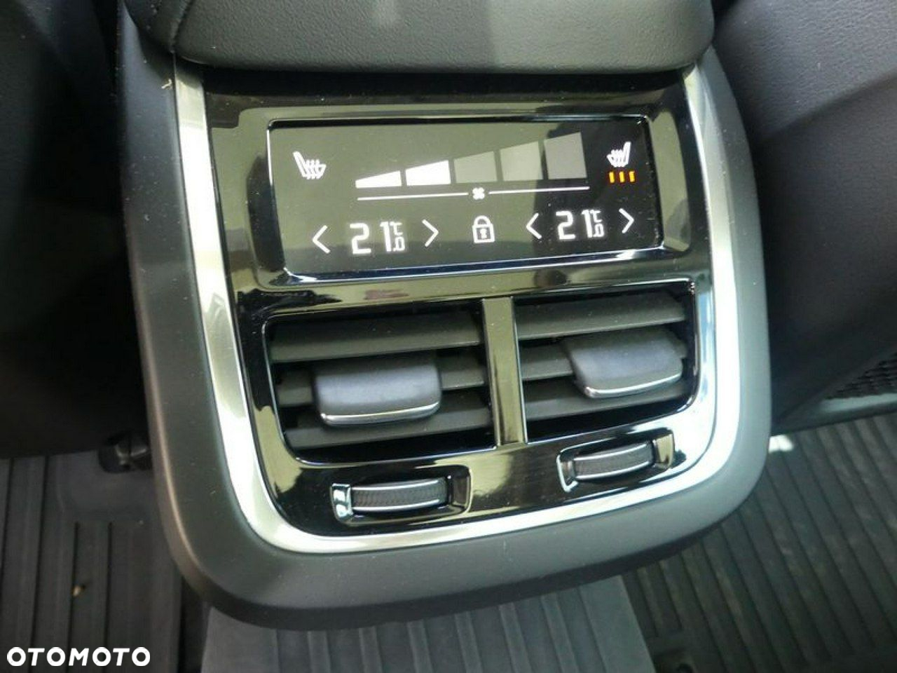 Volvo V60 Cross Country - 15