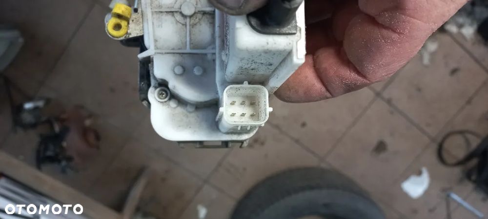 FIAT PANDA II ZAMEK DRZWI LEWY PRZÓD 6PIN 46803512 - 1