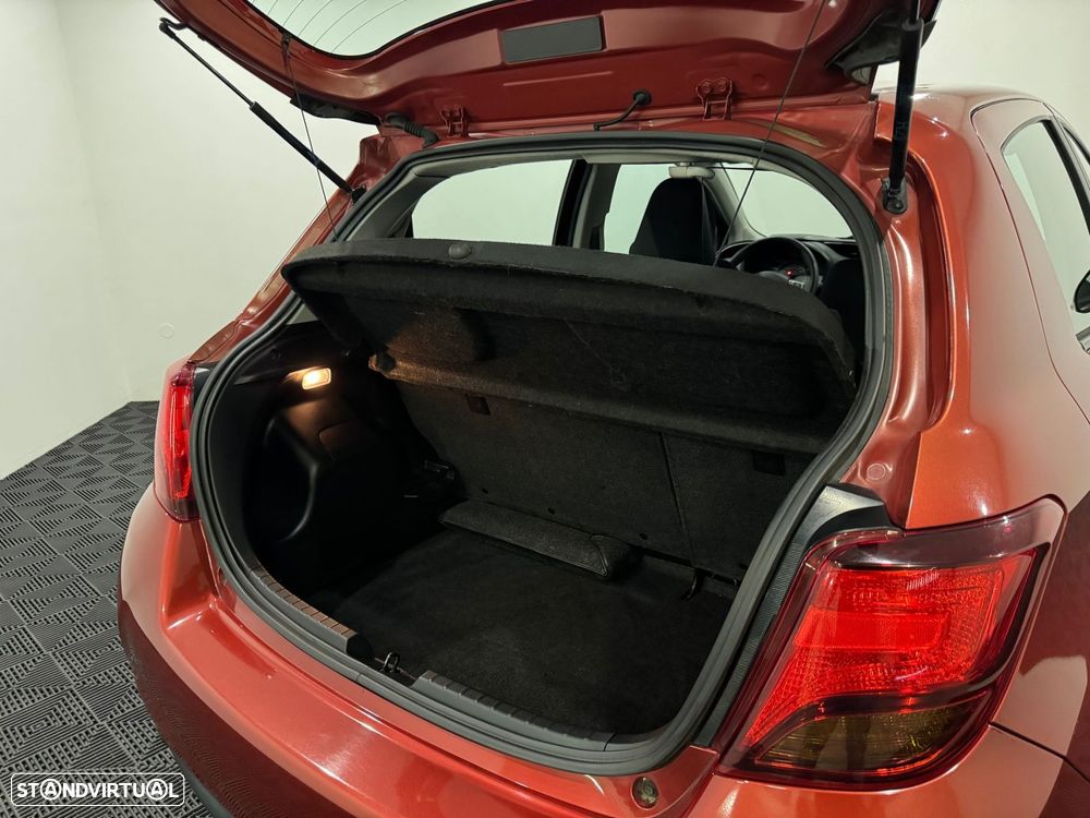 Toyota Yaris 1.0 VVT-i Comfort +PS Style +P.Techno - 40