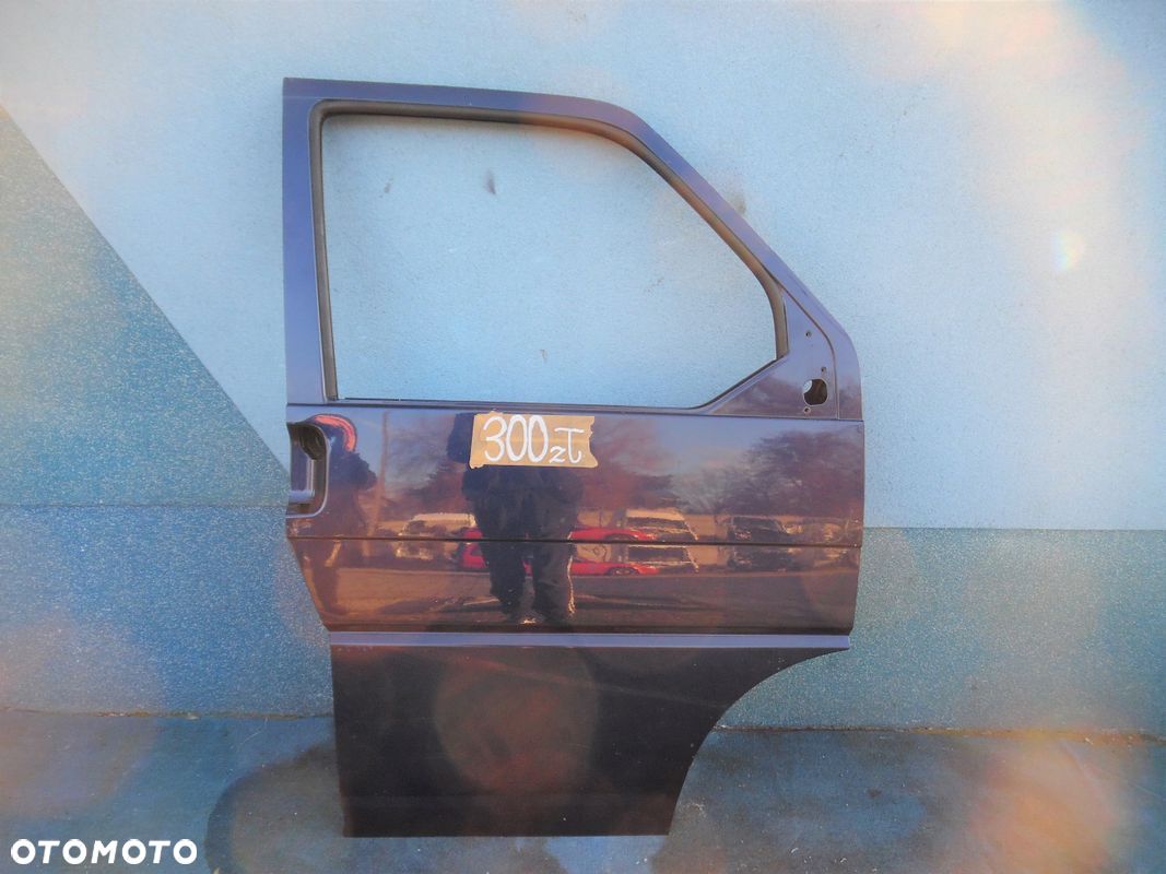 VW T4 CARAVELLE 96- DRZWI PRZÓD PRAWE BEZ RDZY - 1