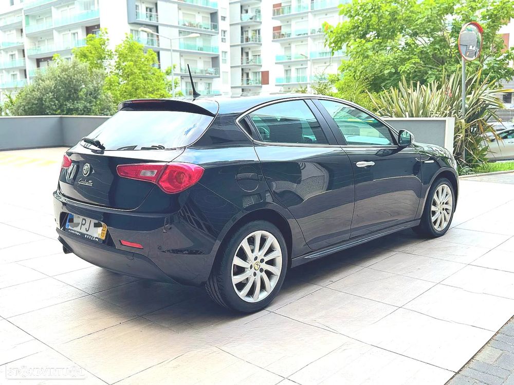 Alfa Romeo Giulietta 1.6 JTDM Distinctive - 17