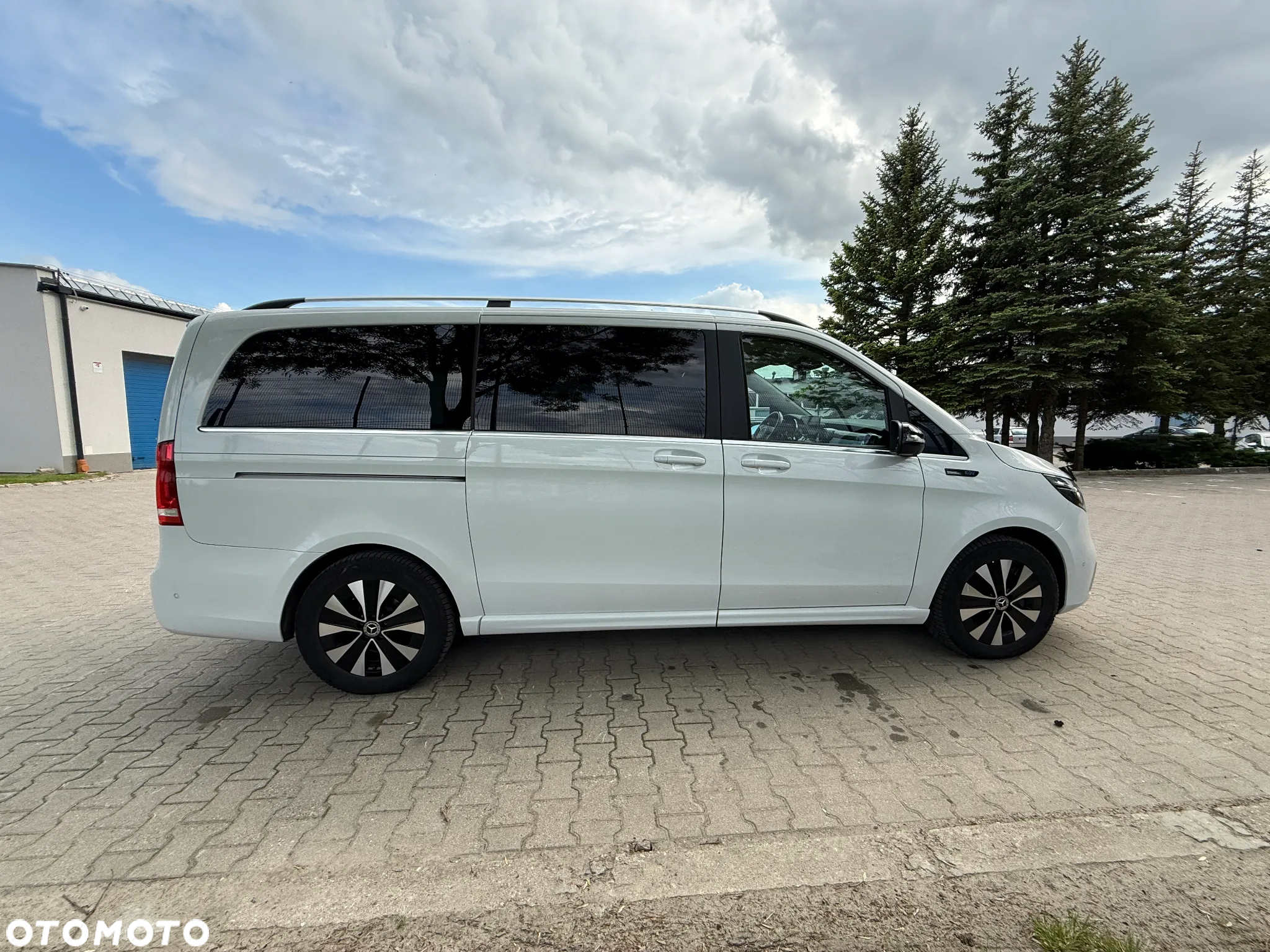 Mercedes-Benz EQV 300 lang Avantgarde Line - 5