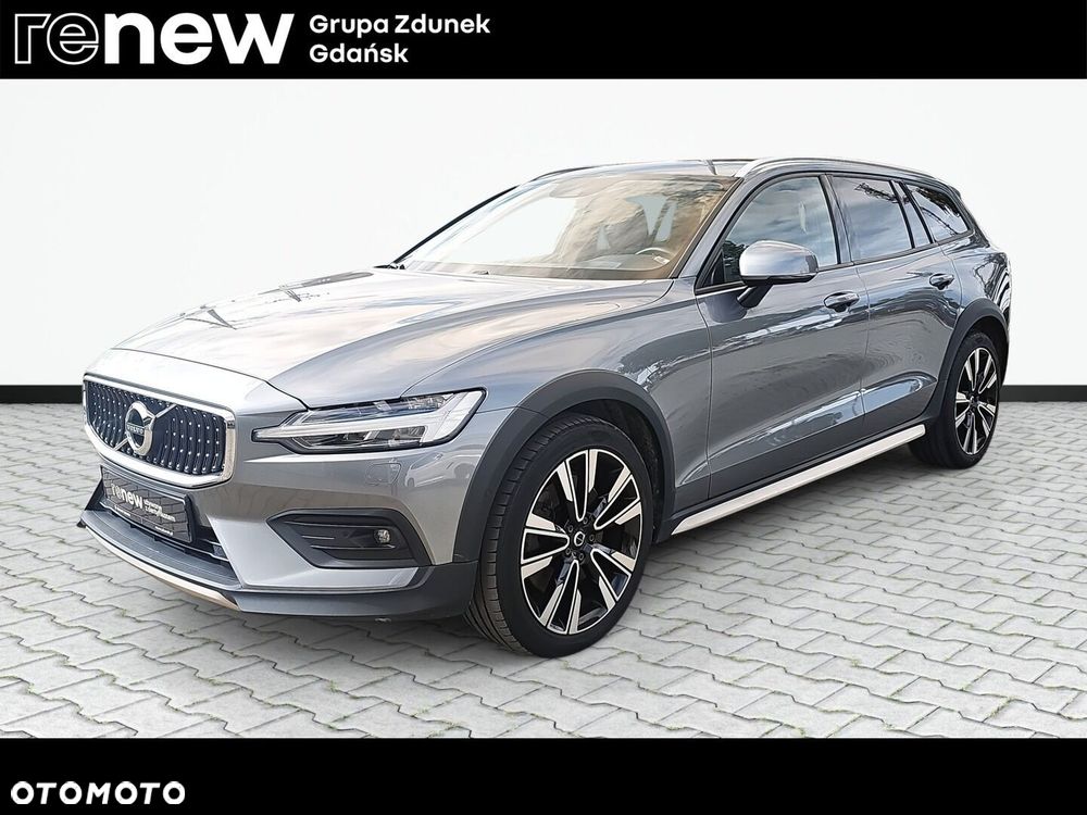 Volvo V60 Cross Country Pro D4 AWD - 1