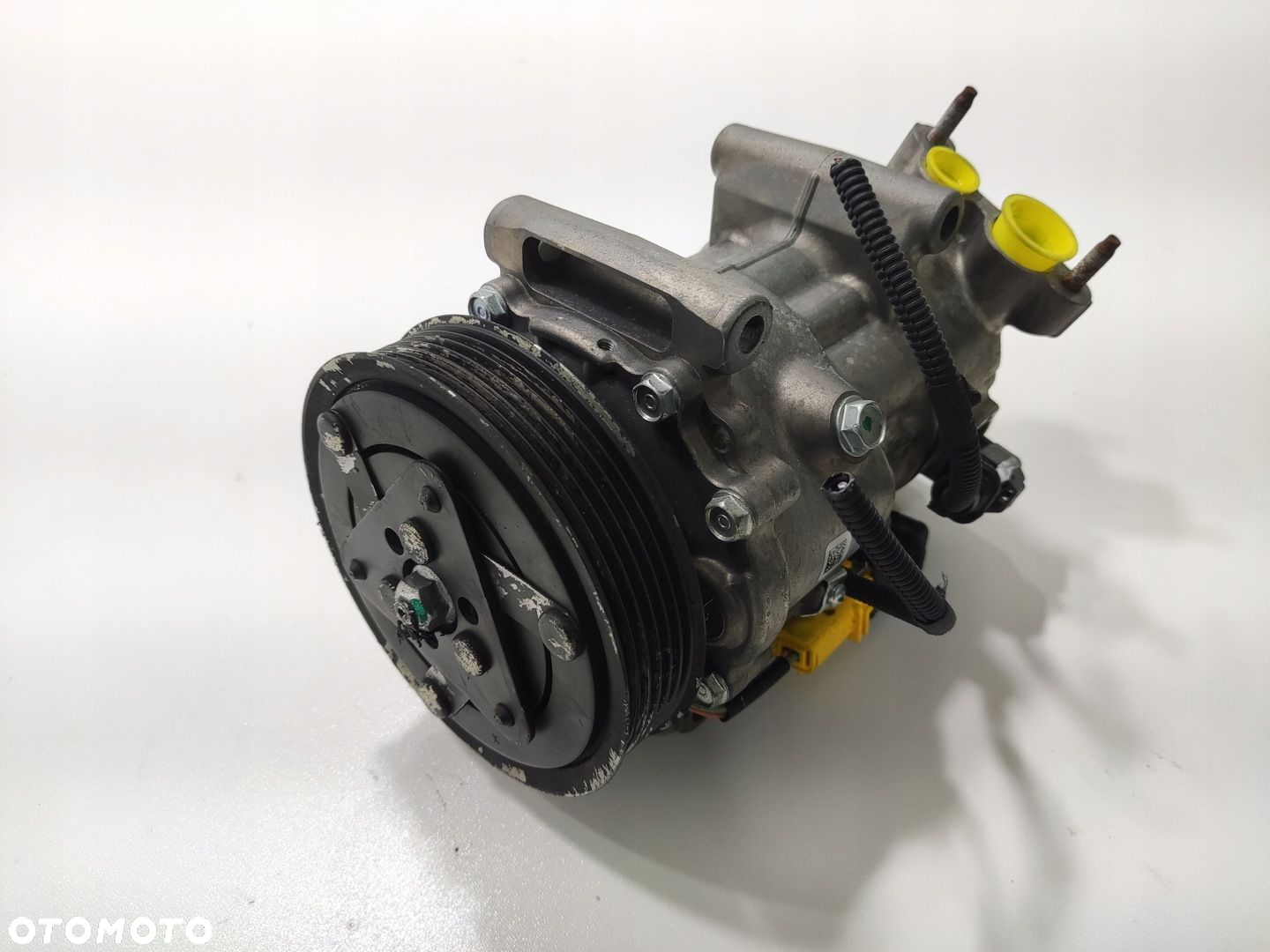 SPRĘŻARKA KLIMATYZACJI CITROEN C3 II 1.6 VTI 2009-2013 813723 - 2