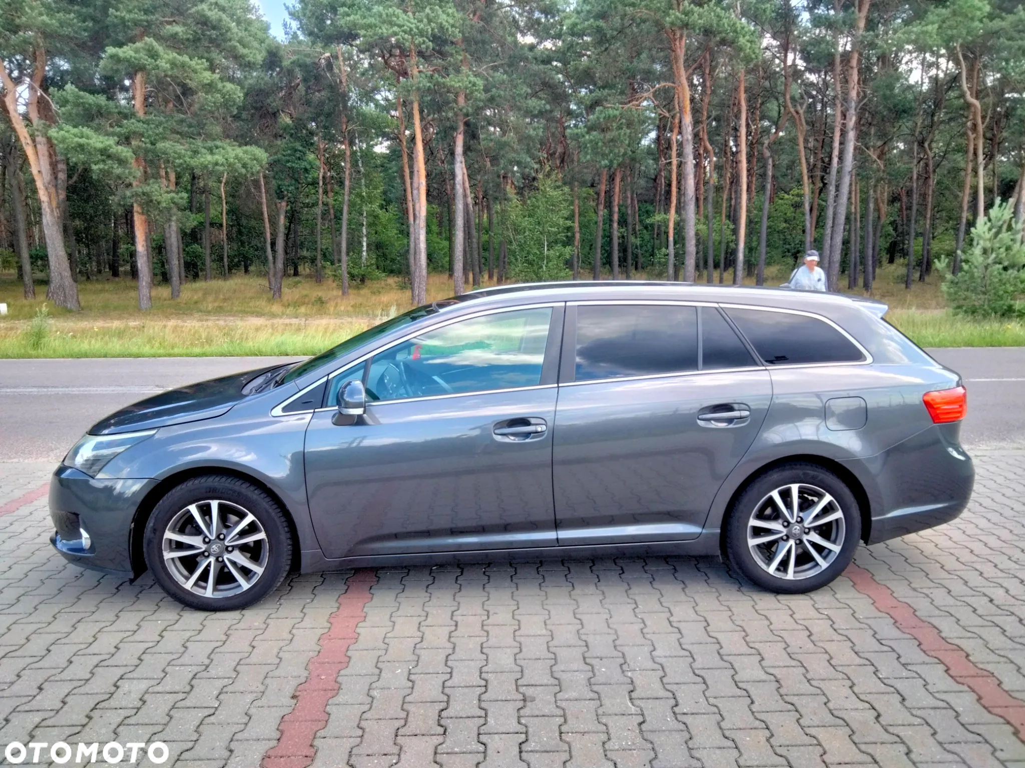 Toyota Avensis 2.0 D-4D Premium - 4