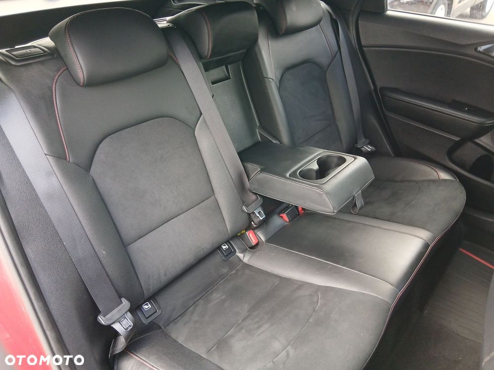 Kia ProCeed 1.6 T-GDI GT DCT - 31