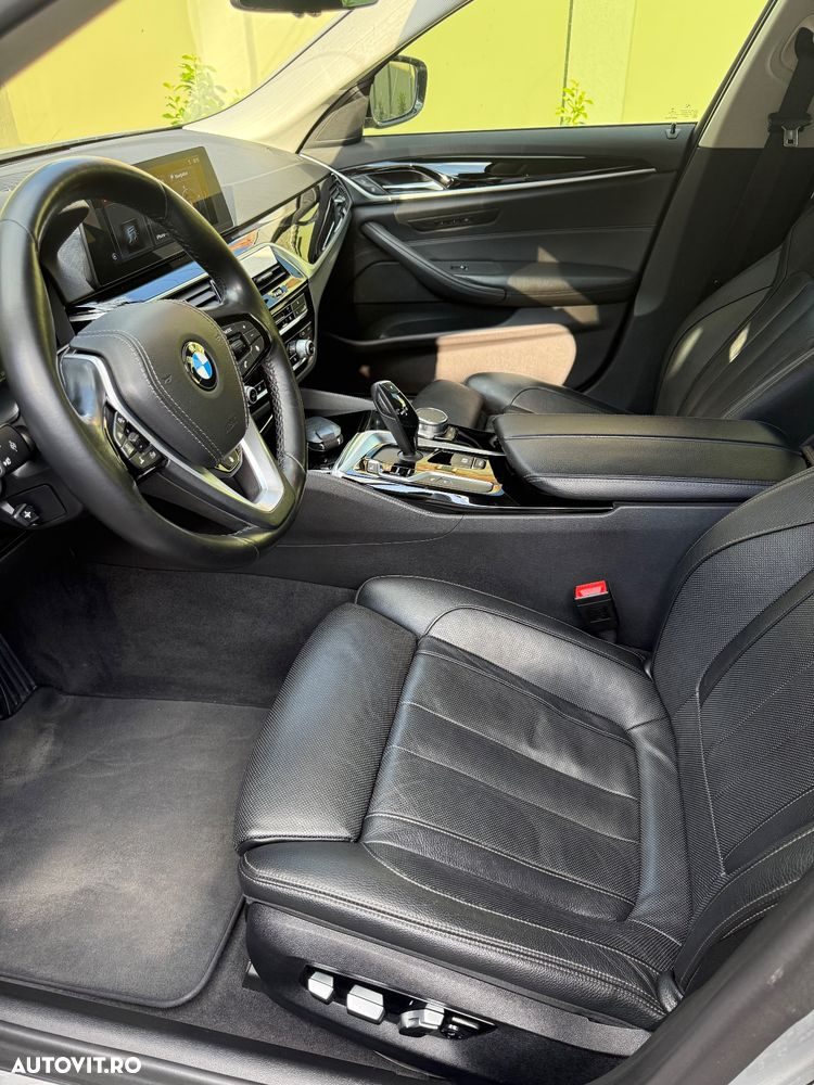 BMW Seria 5 520d Aut. Luxury Line - 24
