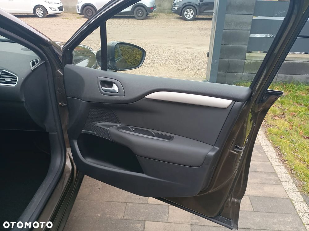 Citroën C4 VTi 120 Selection - 16