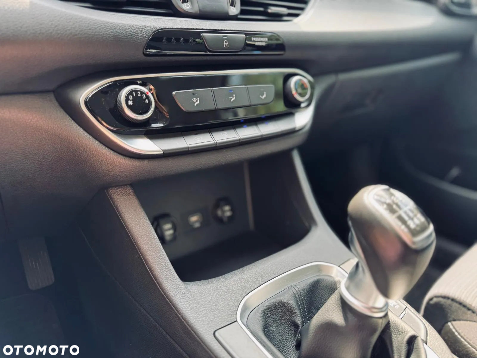 Hyundai i30 1.6 D Comfort - 32