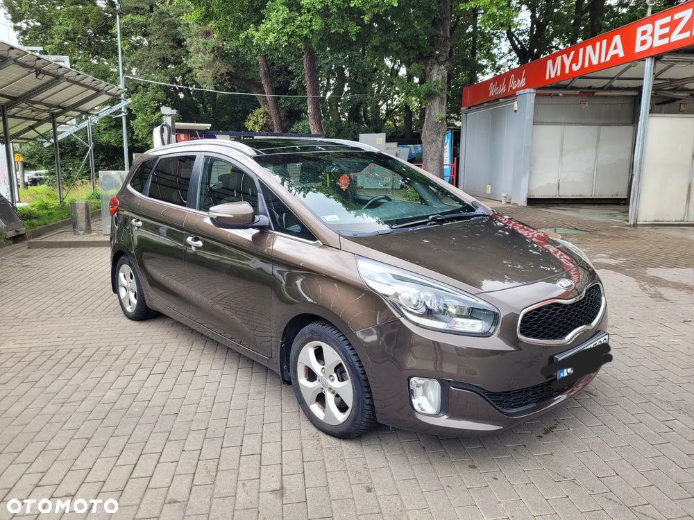 Kia Carens 2013 photo 2