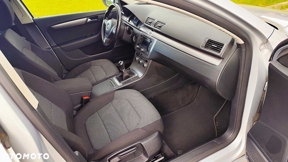 Volkswagen Passat - 6
