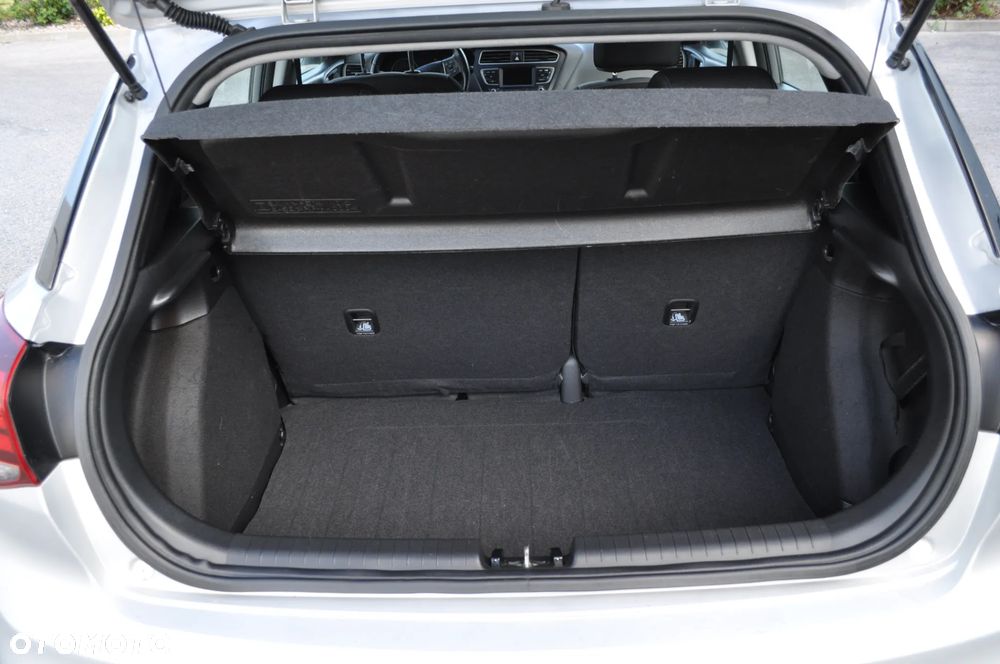 Hyundai i20 - 20