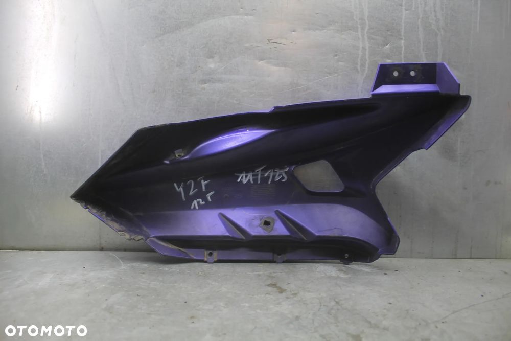 Yamaha YZF 125 Bok boczek owiewka b1611 - 2
