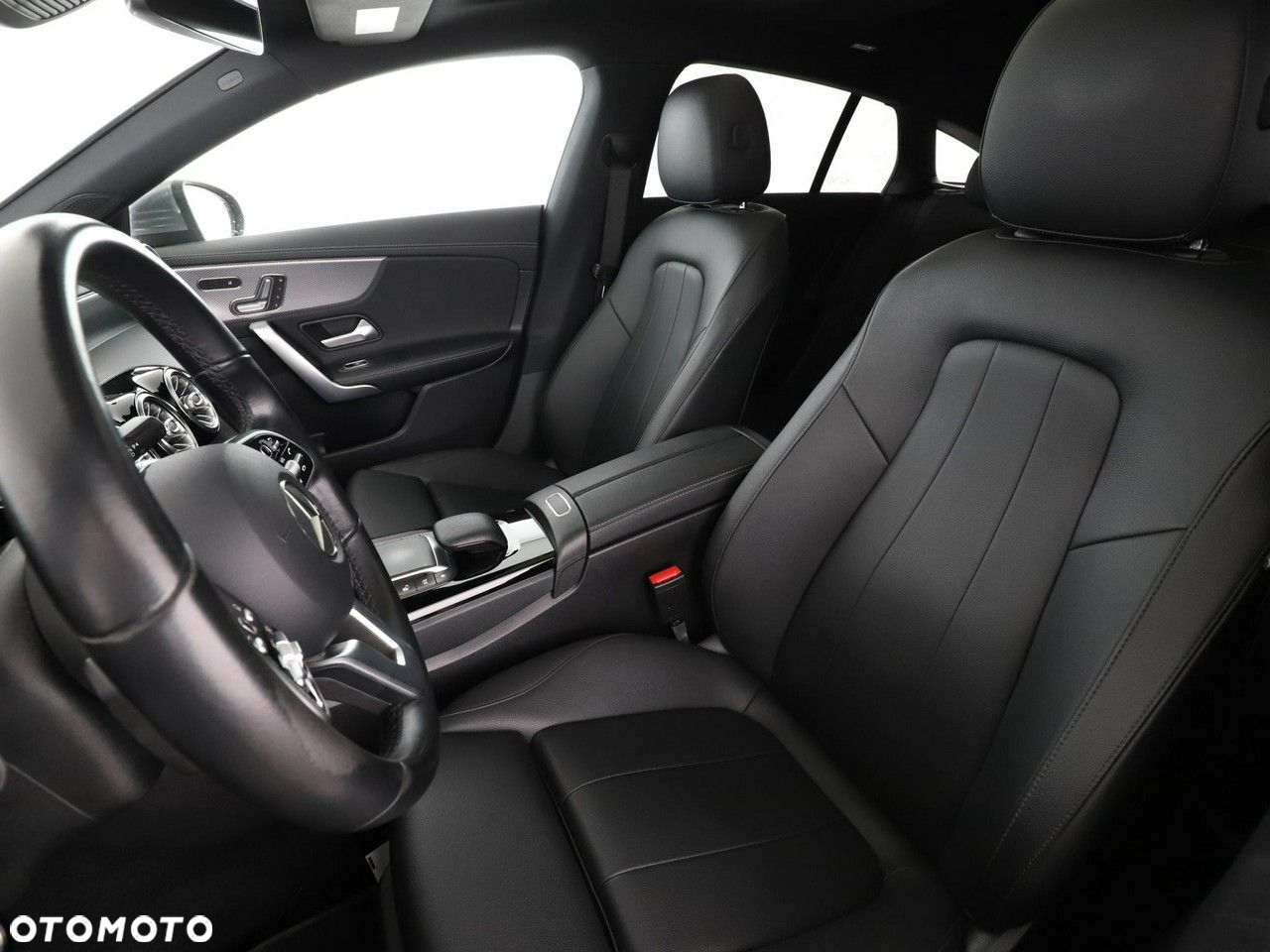 Mercedes-Benz CLA 250 E Progressive 8G-DCT - 13
