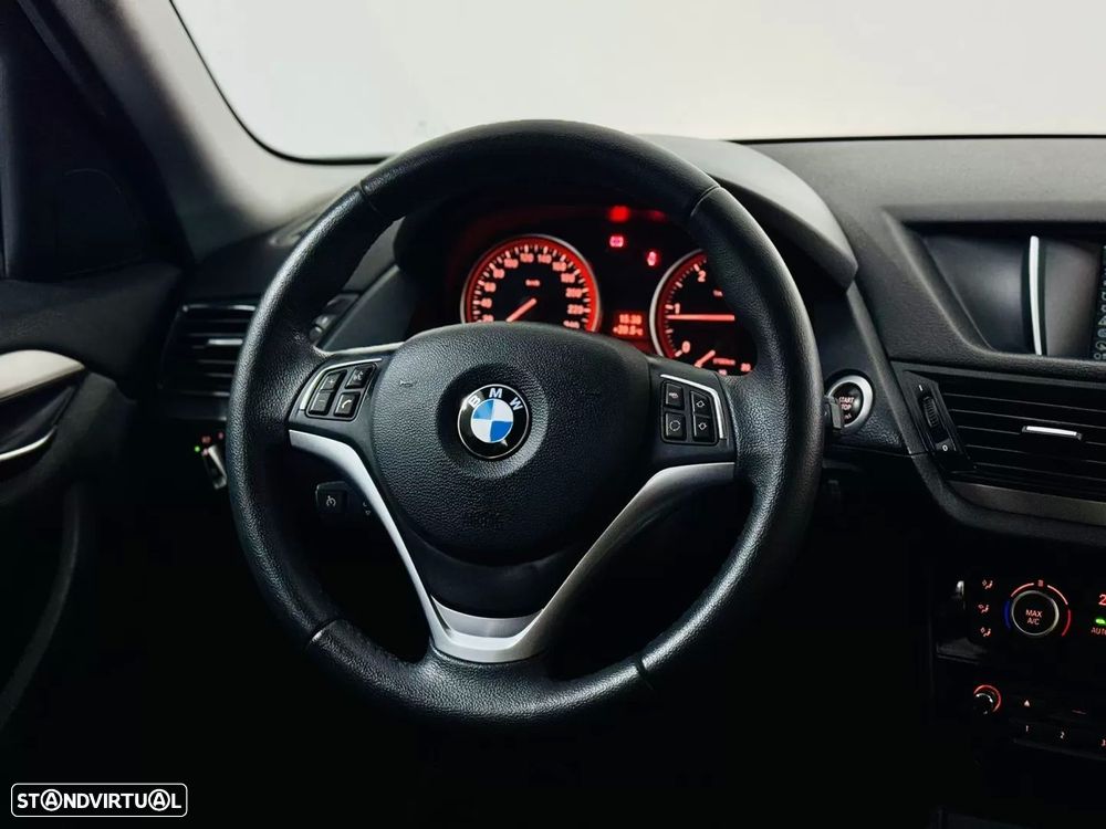BMW X1 16 d sDrive Line Sport - 32