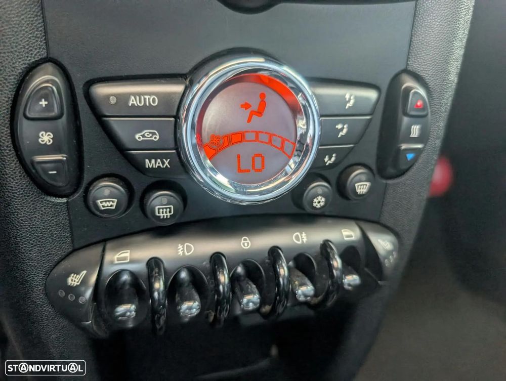 MINI 3 Portas Cooper SD - 19