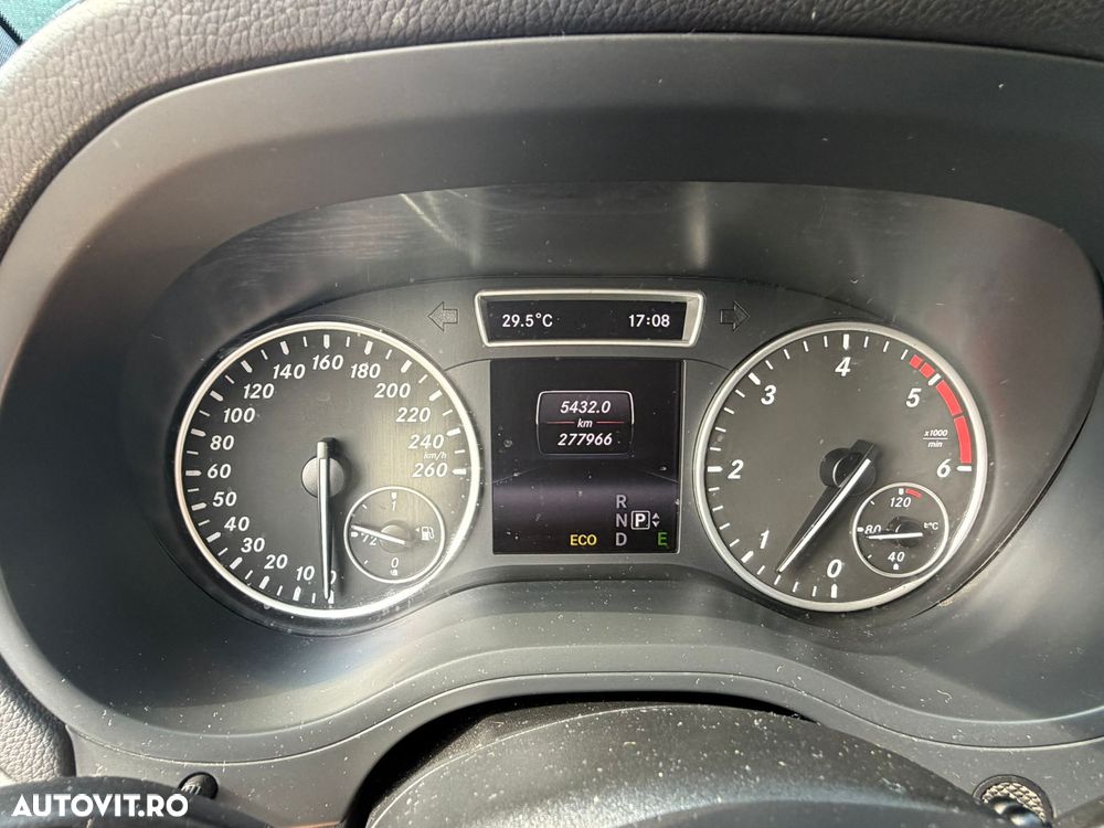 Mercedes-Benz B 180 - 6