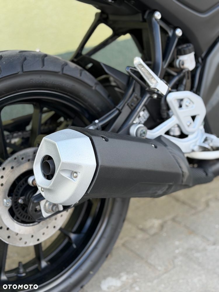 Yamaha MT - 13