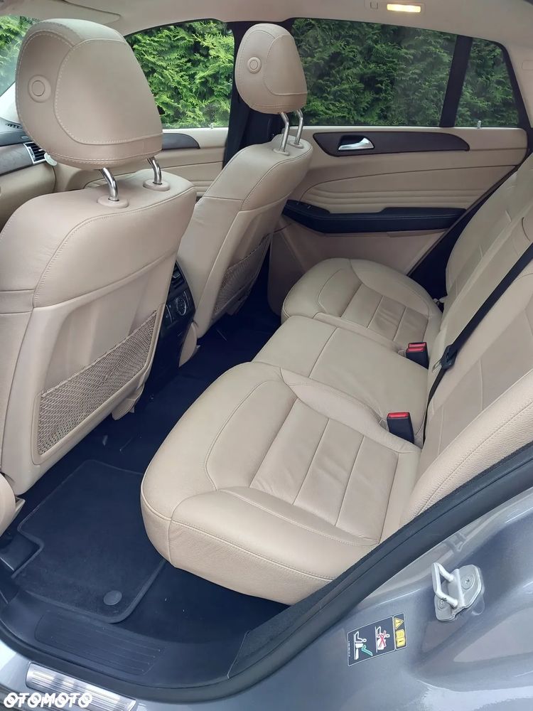 Mercedes-Benz GLE 400 4-Matic 9G-TRONIC - 29